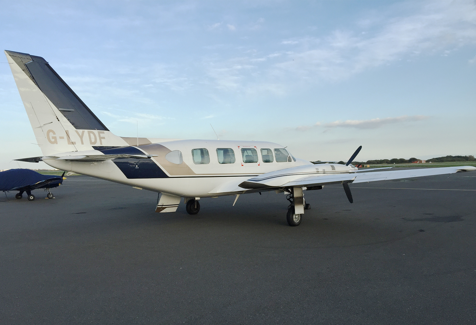 Piper Chieftain PA-31 small cargo charter aircraft
